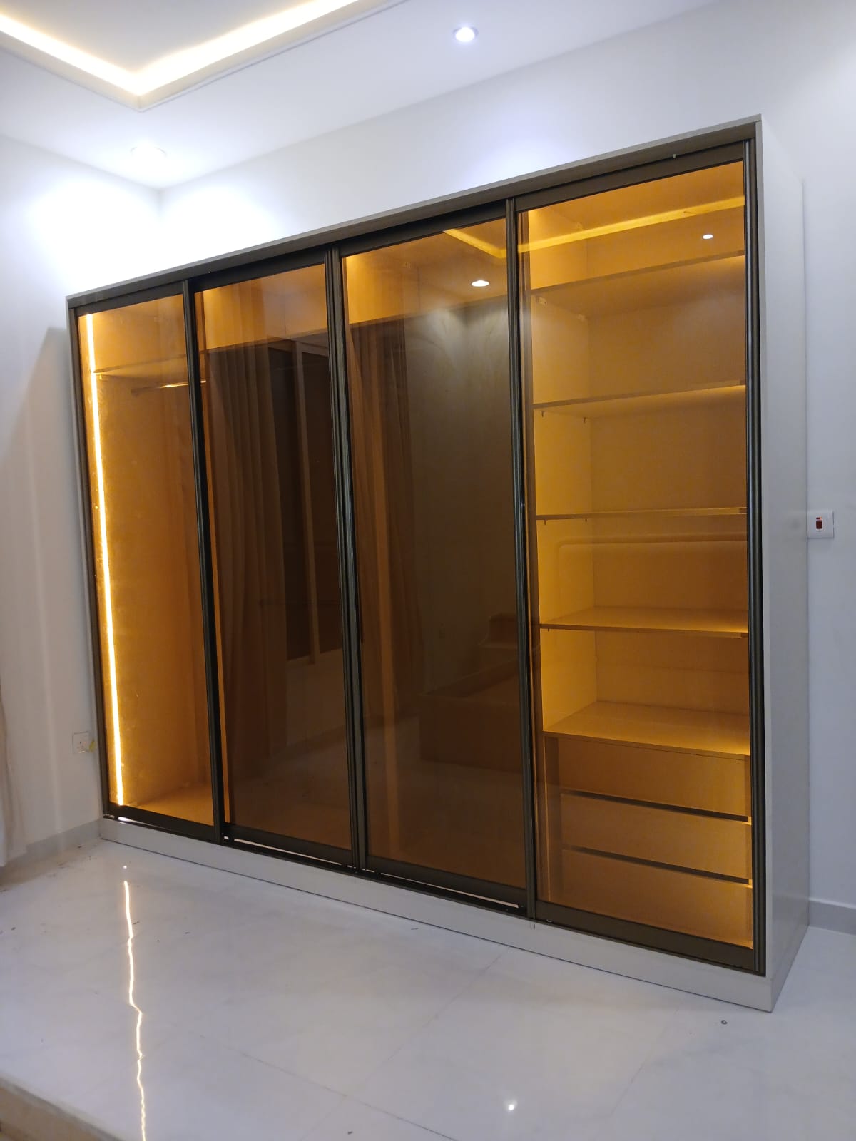 خزائن تفصيل فاخرة